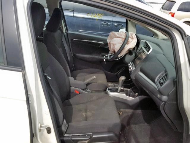 JHMGK5H78HS009115 - 2017 HONDA FIT EX WHITE photo 5