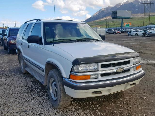 1GNDT13W9X2235999 - 1999 CHEVROLET BLAZER WHITE photo 1