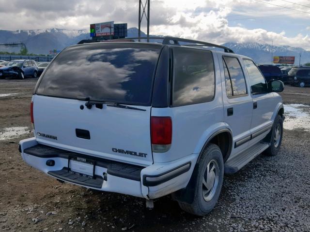 1GNDT13W9X2235999 - 1999 CHEVROLET BLAZER WHITE photo 4