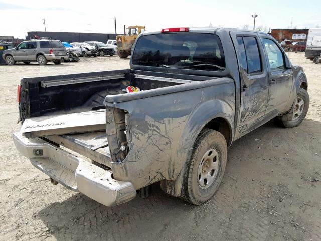 1N6AD07WX6C448835 - 2006 NISSAN FRONTIER C GRAY photo 4