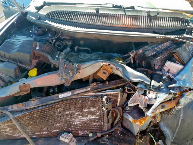 1C4GJ45332B658926 - 2002 CHRYSLER VOYAGER LX  photo 7