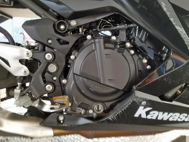 JKAEXKG19KDA31770 - 2019 KAWASAKI EX400 BLACK photo 7