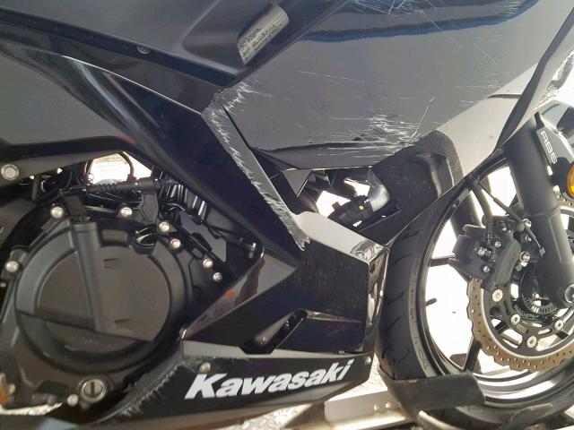 JKAEXKG19KDA31770 - 2019 KAWASAKI EX400 BLACK photo 9