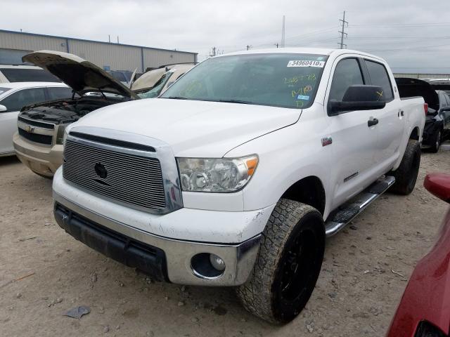 5TFDW5F19CX268778 - 2012 TOYOTA TUNDRA CREWMAX SR5  photo 2