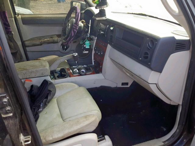 1J8HG58N06C127570 - 2006 JEEP COMMANDER BLACK photo 5