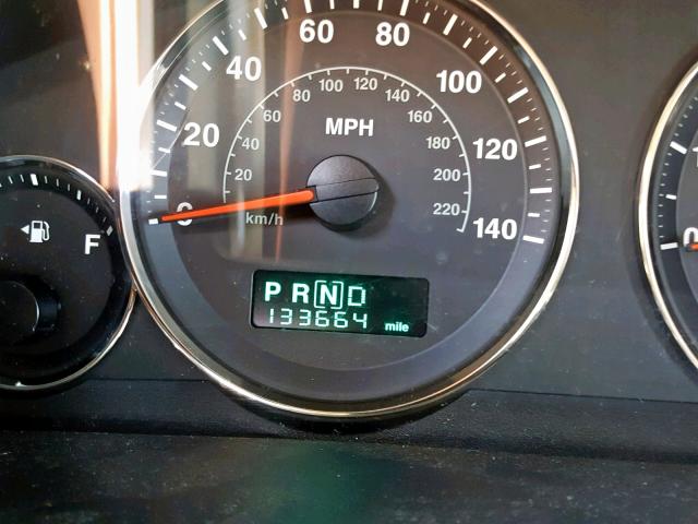 1J8HG58N06C127570 - 2006 JEEP COMMANDER BLACK photo 8