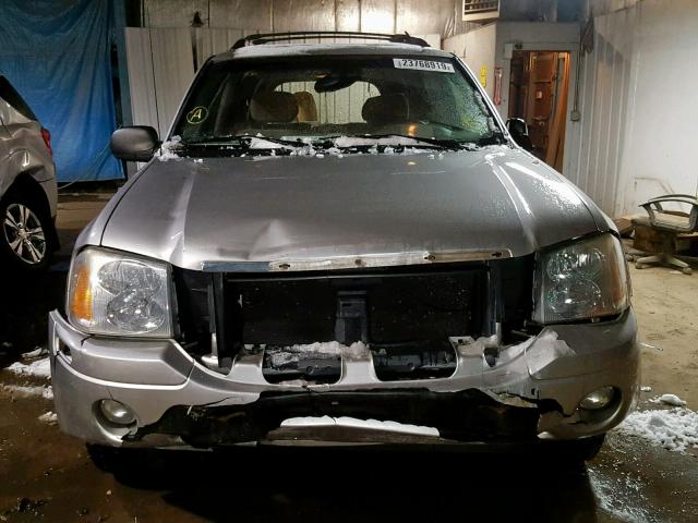 1GKET16S146209833 - 2004 GMC ENVOY XL SILVER photo 9