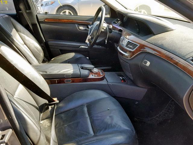 WDDNG71X67A085796 - 2007 MERCEDES-BENZ S 550 GRAY photo 5