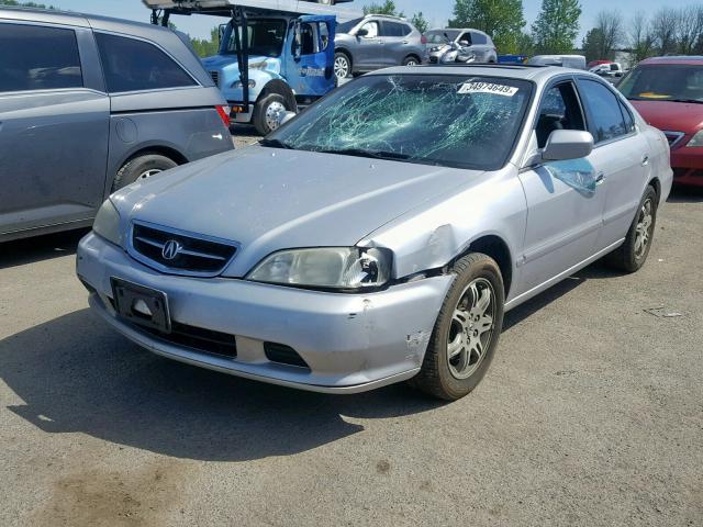 19UUA5665YA006830 - 2000 ACURA 3.2TL SILVER photo 2