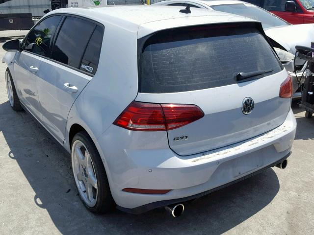 3VW447AU2JM289376 - 2018 VOLKSWAGEN GTI S/SE SILVER photo 3