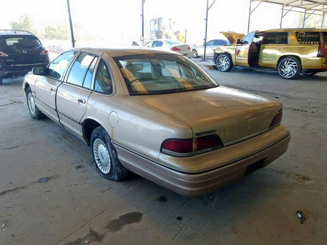 2FACP72WXNX187555 - 1992 FORD CROWN VICTORIA S  photo 3