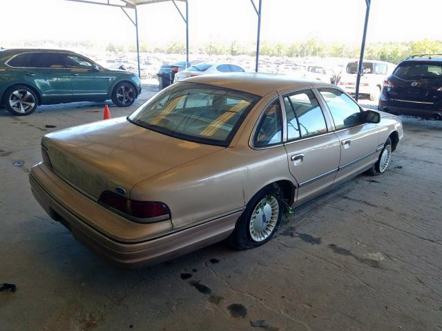 2FACP72WXNX187555 - 1992 FORD CROWN VICTORIA S  photo 4