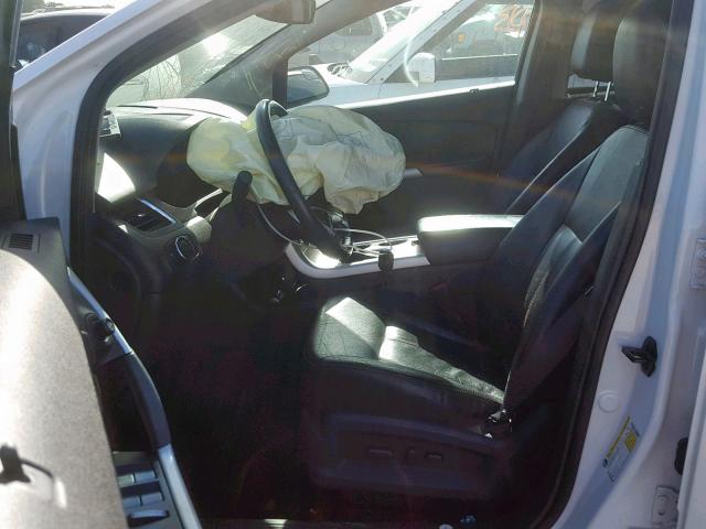 2FMDK3JC8DBC81776 - 2013 FORD EDGE SEL WHITE photo 5