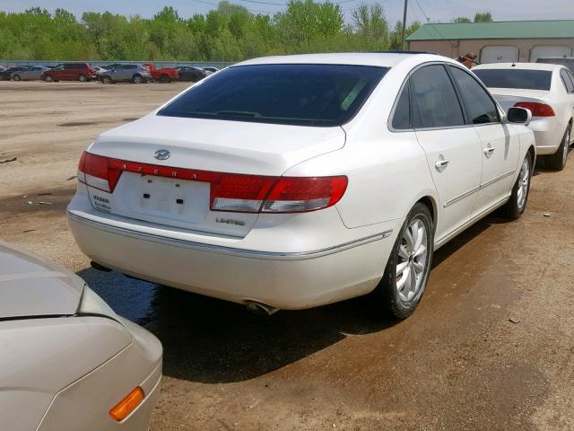 KMHFC46F26A114116 - 2006 HYUNDAI AZERA SE WHITE photo 4