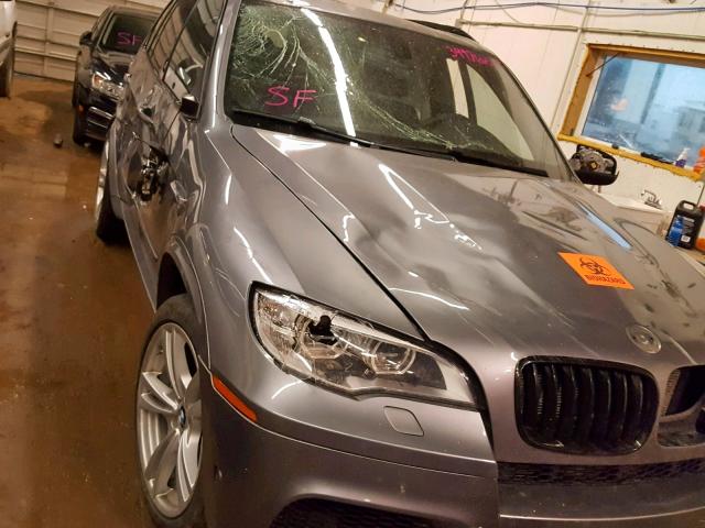 5YMGY0C54D0C11944 - 2013 BMW X5 M SILVER photo 9