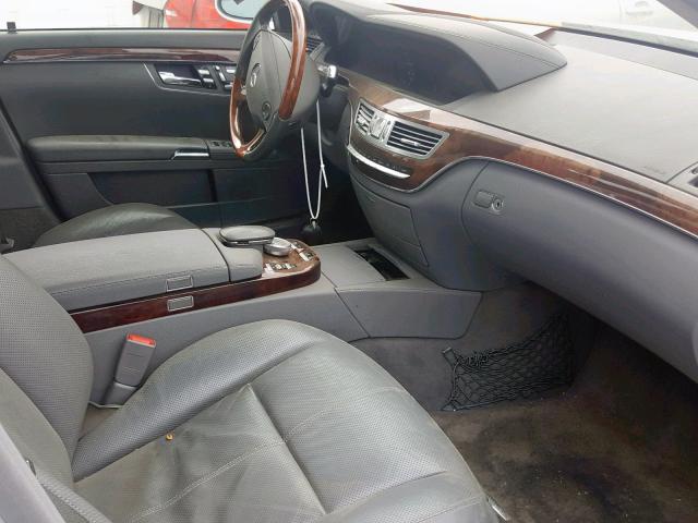 WDDNG71XX8A188074 - 2008 MERCEDES-BENZ S 550 SILVER photo 5