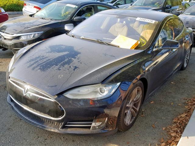 5YJSA1CG8DFP04782 - 2013 TESLA MODEL S BLUE photo 2