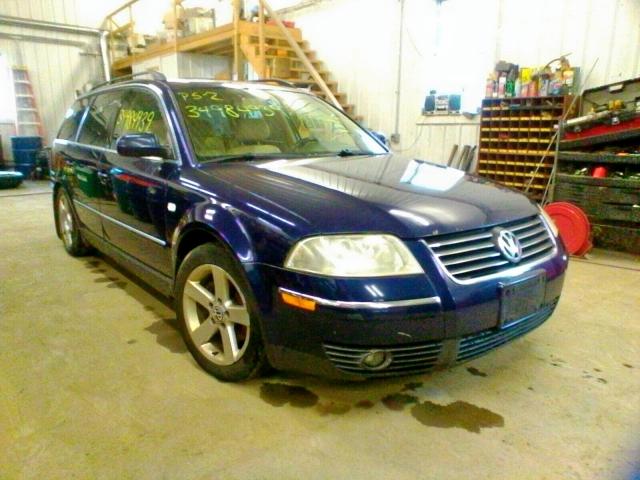 WVWYH63BX4E080329 - 2004 VOLKSWAGEN PASSAT GLX 蓝色 照片 1