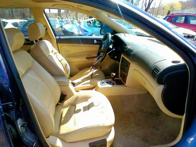 WVWYH63BX4E080329 - 2004 VOLKSWAGEN PASSAT GLX 蓝色 照片 5