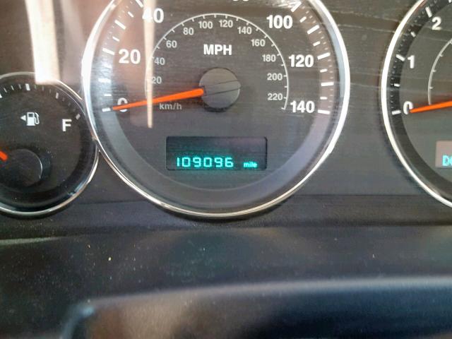 1J8HG48P27C627016 - 2007 JEEP COMMANDER GRAY photo 8