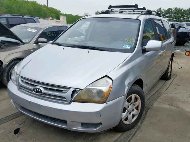 KNDMG4C30A6329726 - 2010 KIA SEDONA LX SILVER photo 2