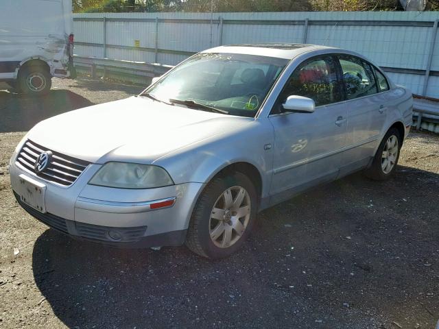 WVWRH63B02P183622 - 2002 VOLKSWAGEN PASSAT GLX SILVER photo 2