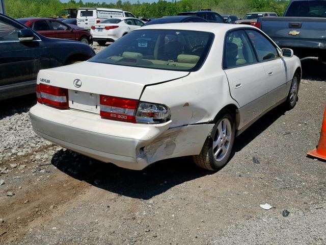 JT8BF28G3Y0274551 - 2000 LEXUS ES 300 WHITE photo 4