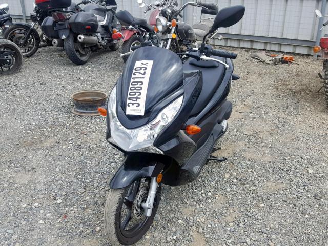 MLHKF1214D5003573 - 2013 HONDA PCX 150 BLACK photo 2