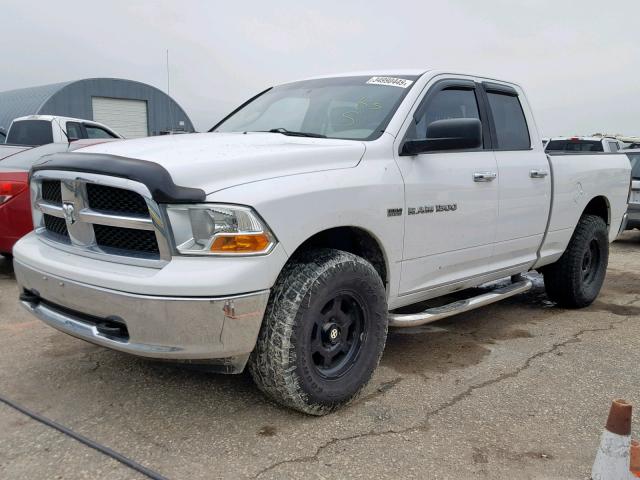 1D7RV1GT5BS695104 - 2011 DODGE RAM 1500 WHITE photo 2