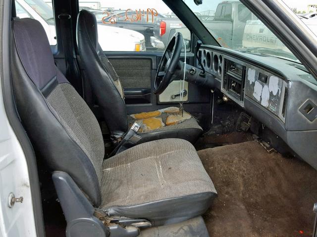 1GCCS14R4F8126980 - 1985 CHEVROLET S TRUCK S1 WHITE photo 5