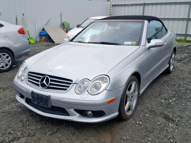 WDBTK75JX5F127987 - 2005 MERCEDES-BENZ CLK 500 GRAY photo 2