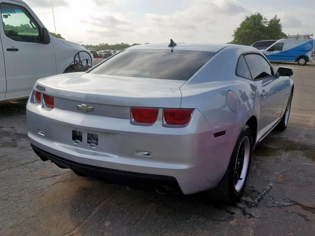 2G1FA1ED3B9130252 - 2011 CHEVROLET CAMARO LS SILVER photo 4