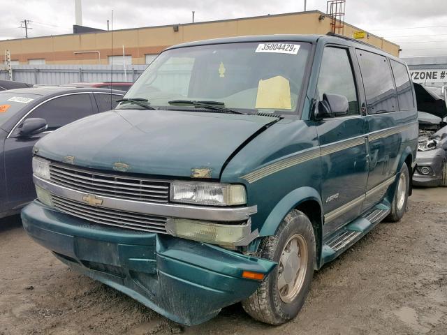 1GNDM19W8TB157794 - 1996 CHEVROLET ASTRO GREEN photo 2