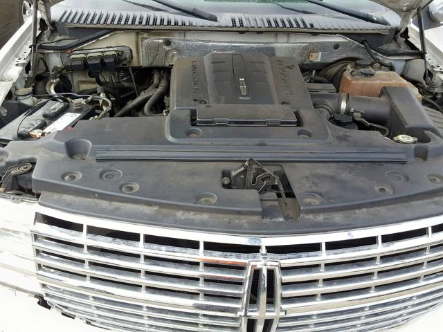 5LMJJ2H57AEJ06018 - 2010 LINCOLN NAVIGATOR 白色 照片 7
