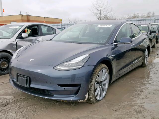 5YJ3E1EA5JF029809 - 2018 TESLA MODEL 3 GRAY photo 2