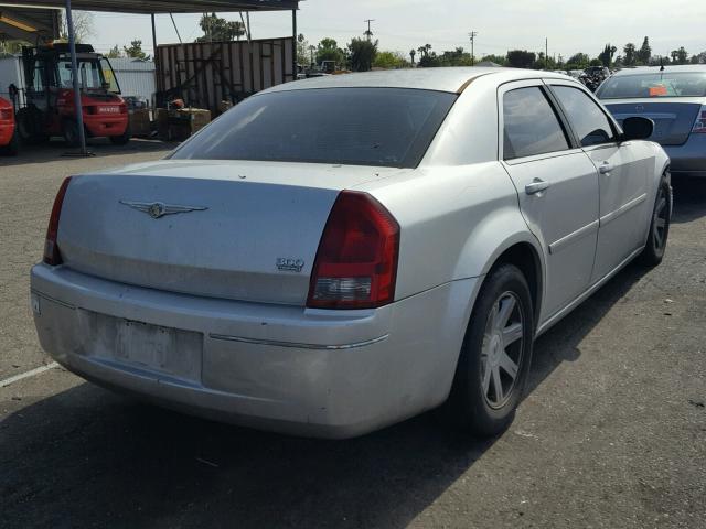 2C3JA53G55H160101 - 2005 CHRYSLER 300 TOURIN SILVER photo 4