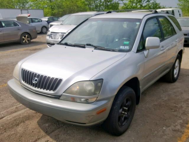 JT6GF10U7Y0044926 - 2000 LEXUS RX 300 SILVER photo 2