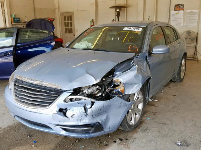 1C3CCBBBXDN584712 - 2013 CHRYSLER 200 TOURIN BLUE photo 2