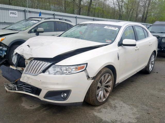 1LNHM94R99G602481 - 2009 LINCOLN MKS WHITE photo 2