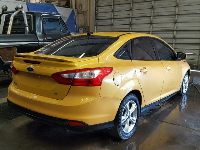 1FAHP3F23CL347629 - 2012 FORD FOCUS SE YELLOW photo 4