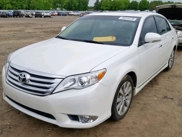 4T1BK3DB4CU455619 - 2012 TOYOTA AVALON BAS WHITE photo 2