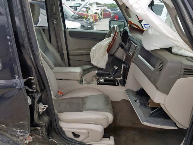 1J8HG682X8C231076 - 2008 JEEP COMMANDER შავი ფოტო 5