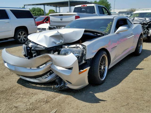 2G1FA1E32E9166347 - 2014 CHEVROLET CAMARO LS SILVER photo 2