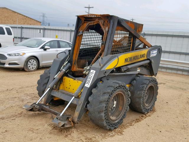 NEM436537 - 2006 NEWH SKIDSTEER YELLOW photo 2