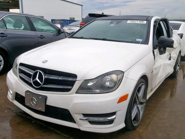 WDDGJ4HB2DF979814 - 2013 MERCEDES-BENZ C 250 WHITE photo 2