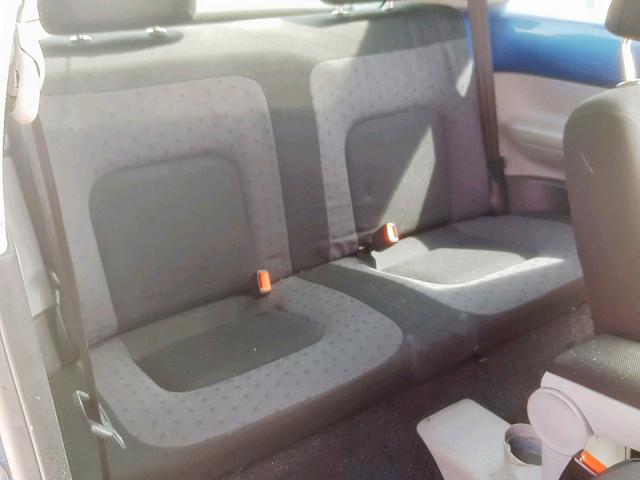 3VWCA21C8YM470782 - 2000 VOLKSWAGEN NEW BEETLE Blau Foto 6