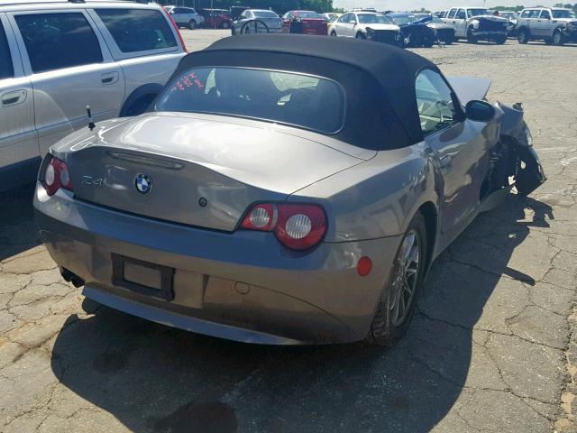 4USBT33565LS54269 - 2005 BMW Z4 2.5 SILVER photo 4