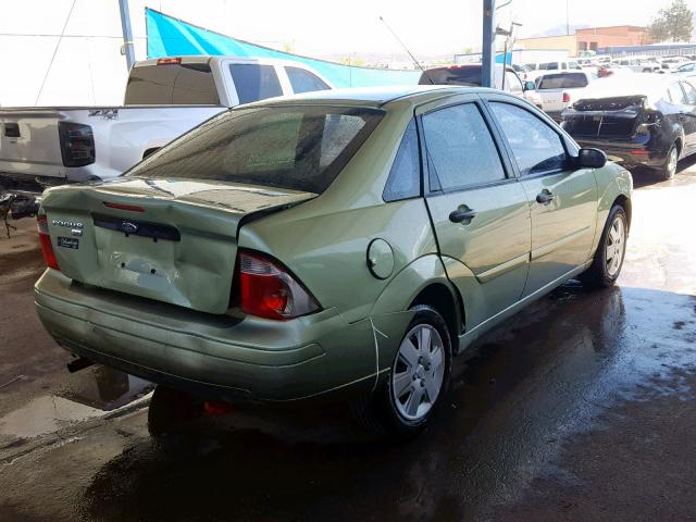 1FAHP34N67W271633 - 2007 FORD FOCUS ZX4 GREEN photo 4