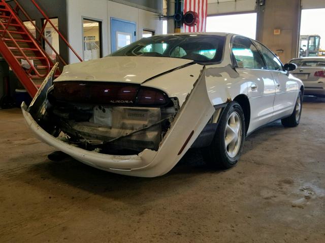 1G3GR62C5W4111286 - 1998 OLDSMOBILE AURORA WHITE photo 4