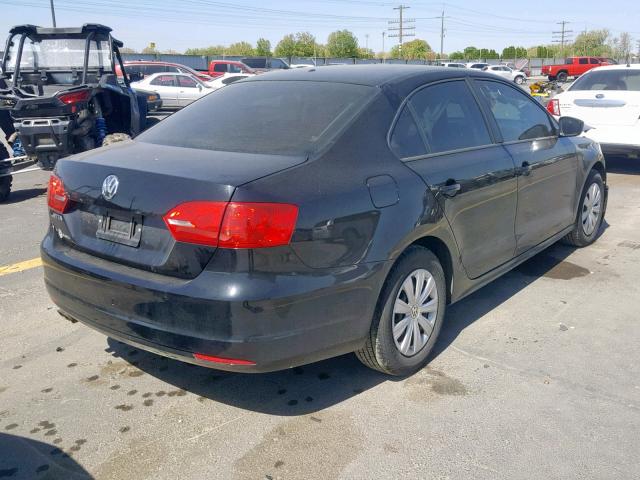 3VW2K7AJ2EM431217 - 2014 VOLKSWAGEN JETTA BASE BLACK photo 4